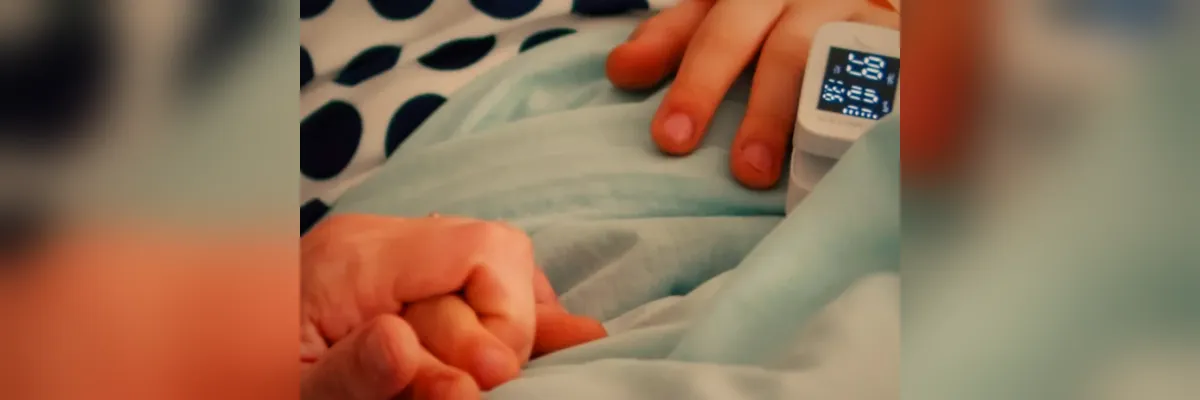 Adolescenta de 13 ani a suferit un AVC, confundat cu o sinuzita