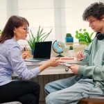 Ai note bune, dar nu știi ce vrei să faci în viață? Un coach de carieră te ajută